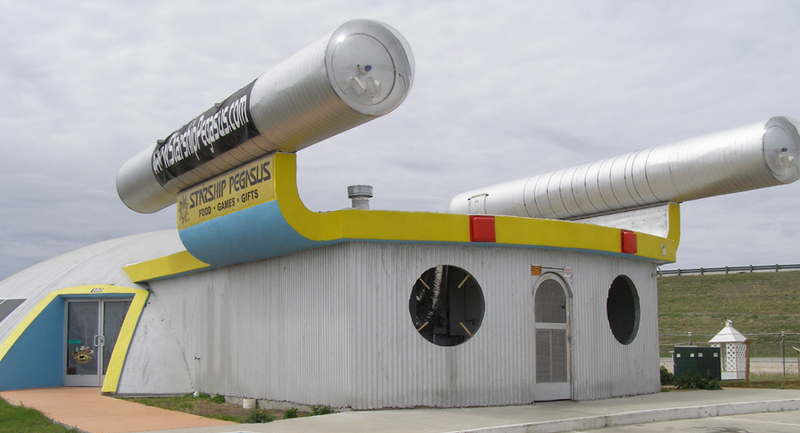 Illustration for article titled Buildings That Look Like Famous Spaceships: A Gallery